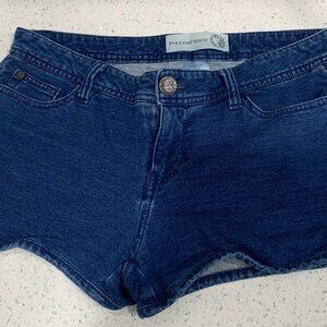 THE MOST COMFORTABLE JEAN SHORTS EVER!  SOOO SOFT!